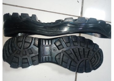 Produsen Sole Sandal Desain Sendiri